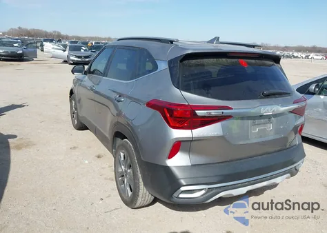 2023 Kia Seltos S z USA, uszkodzony, nr VIN KNDEU2AA8P7396063